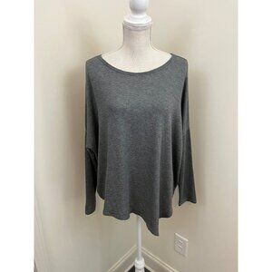 Tresics Gray Long Sleeve Batwing Top Size Large
